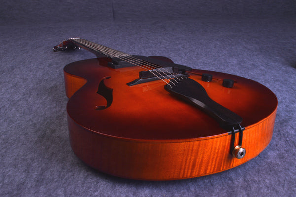 Archtop guitar sunburst
