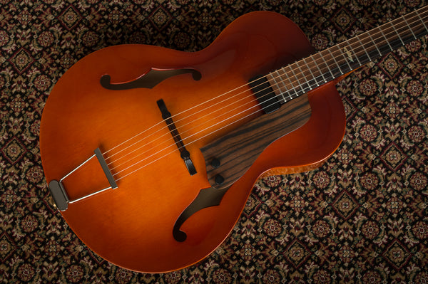 American Archtop non cutaway 