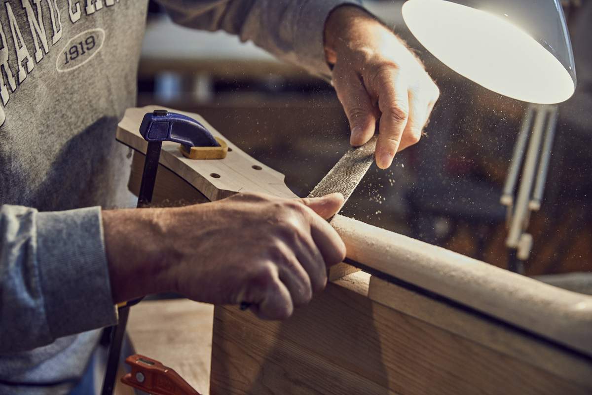 Archtop Guitar Building School